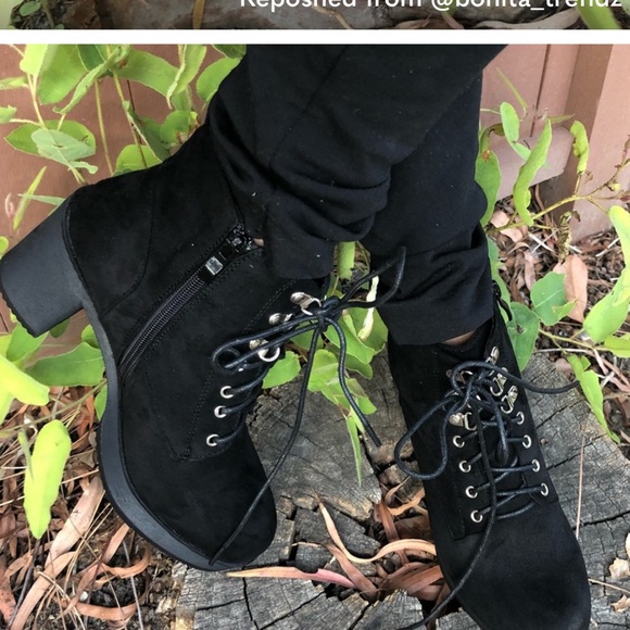 Chunky Black Lace Up combat style Boots - Picture 4 of 5